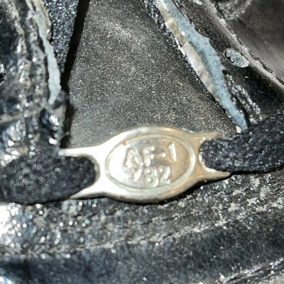 INVISIBLE BLACK/YELLOW NIKE SNEAKERS sz8 JG 5